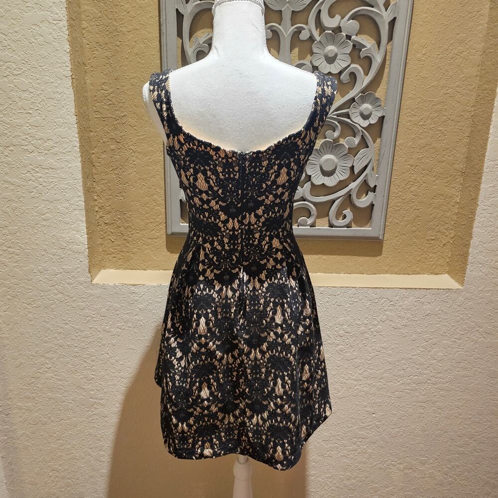 Francesca’s S Dress Lace Fit Flare Black Nude Romantic Cocktail Timeless Wedding - Picture 4 of 11